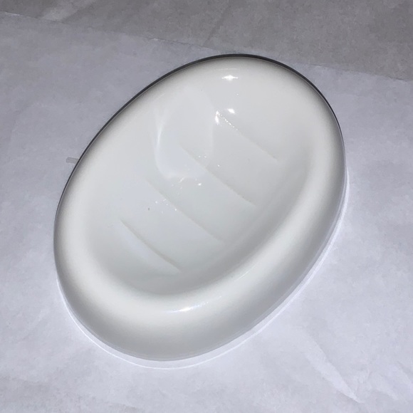 White Soap Dish! - Picture 1 of 4